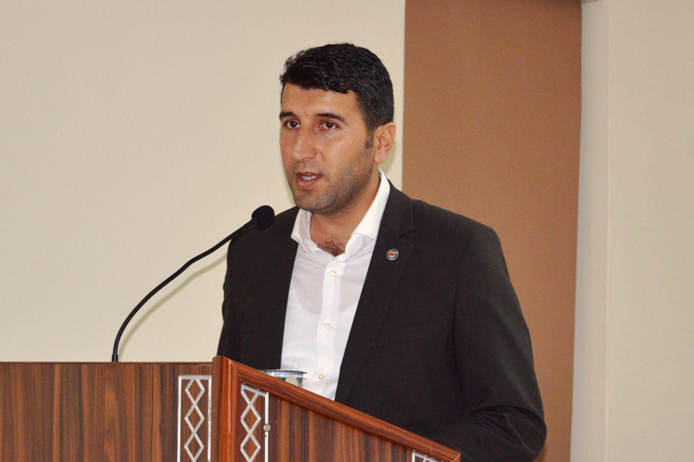 "Çin’in Doğu Türkistan’da tek orijinal ürünü işkencedir" "Çin’in Doğu Türkistan’da tek orijinal ürünü işkencedir"